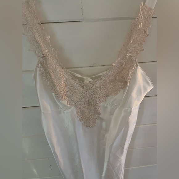 Linea Donatella Filagree Set Embellished Bridal Satin Chemise Nightgown & Robe - Picture 13 of 14